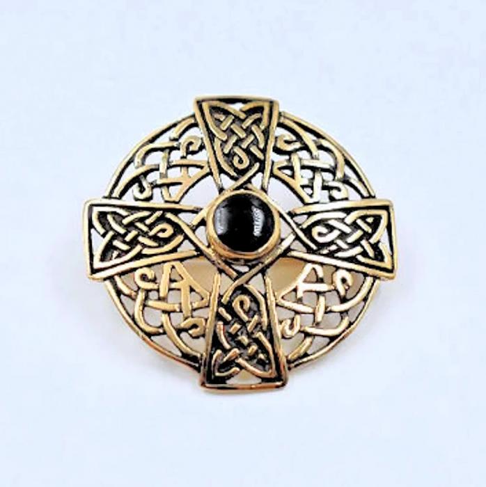Keltische Rundfibel mit keltischem Kreuz aus Bronze